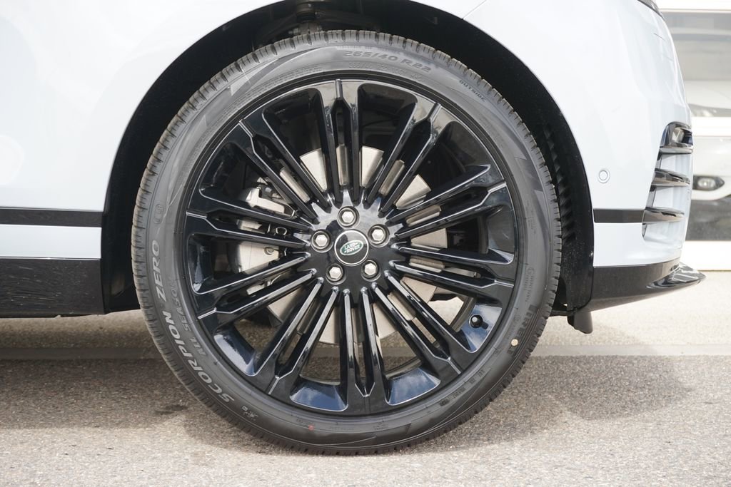 New 2026 Land Rover Range Rover Velar Dynamic SE image 33
