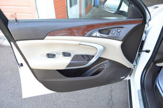 Used 2016 Buick Regal Premium w/ Driver Confidence Package #1 image 31