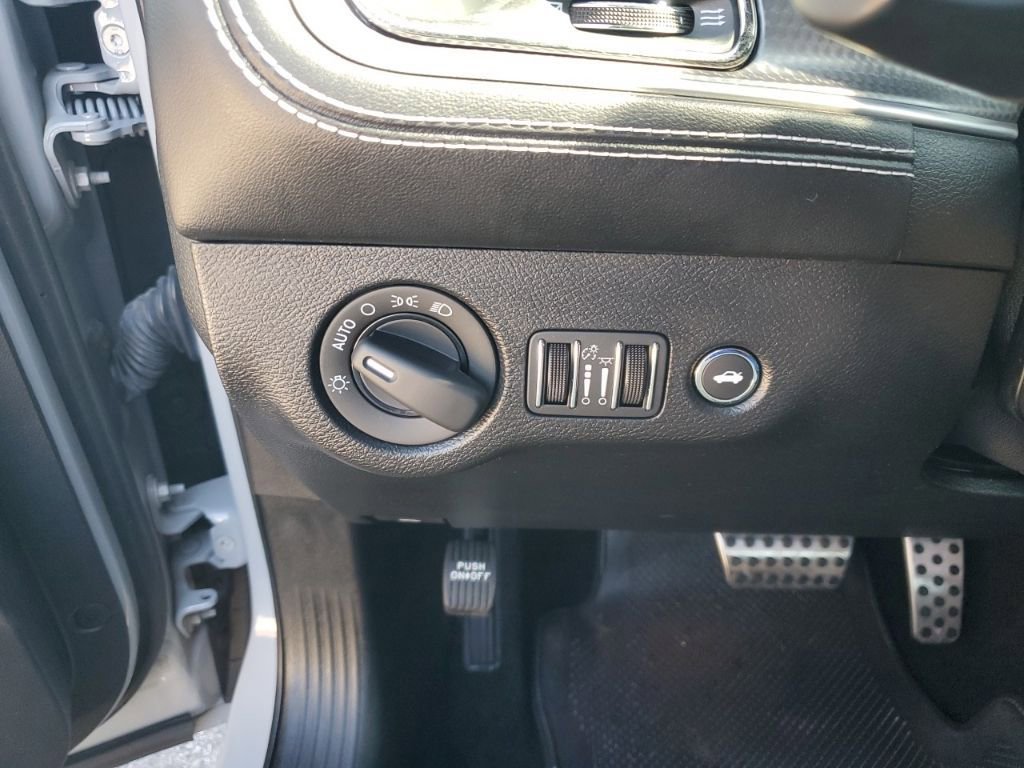 Used 2022 Dodge Challenger SRT Hellcat w/ Plus Package image 27