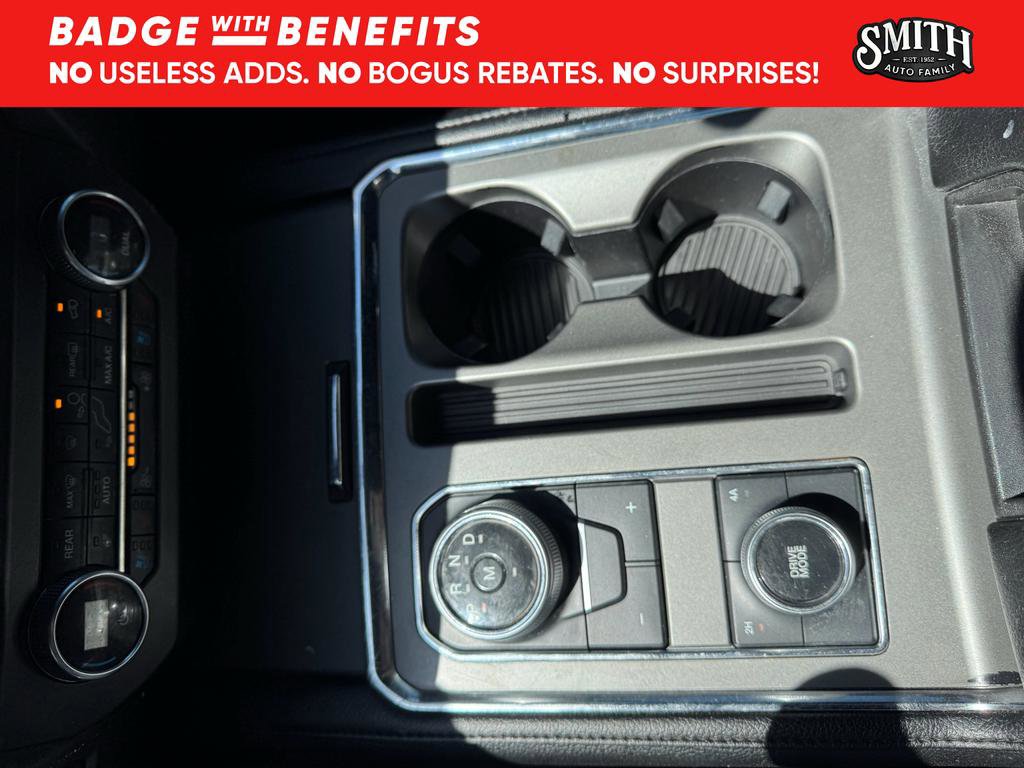 Used 2020 Ford Expedition XLT w/ Equipment Group 202A AWD/4WD image 13