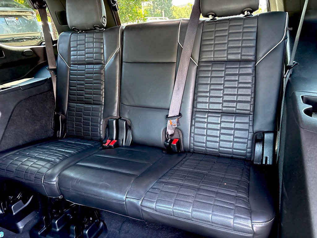 Used 2021 Cadillac Escalade Sport Platinum w/ LPO, ONYX Package AWD/4WD image 28