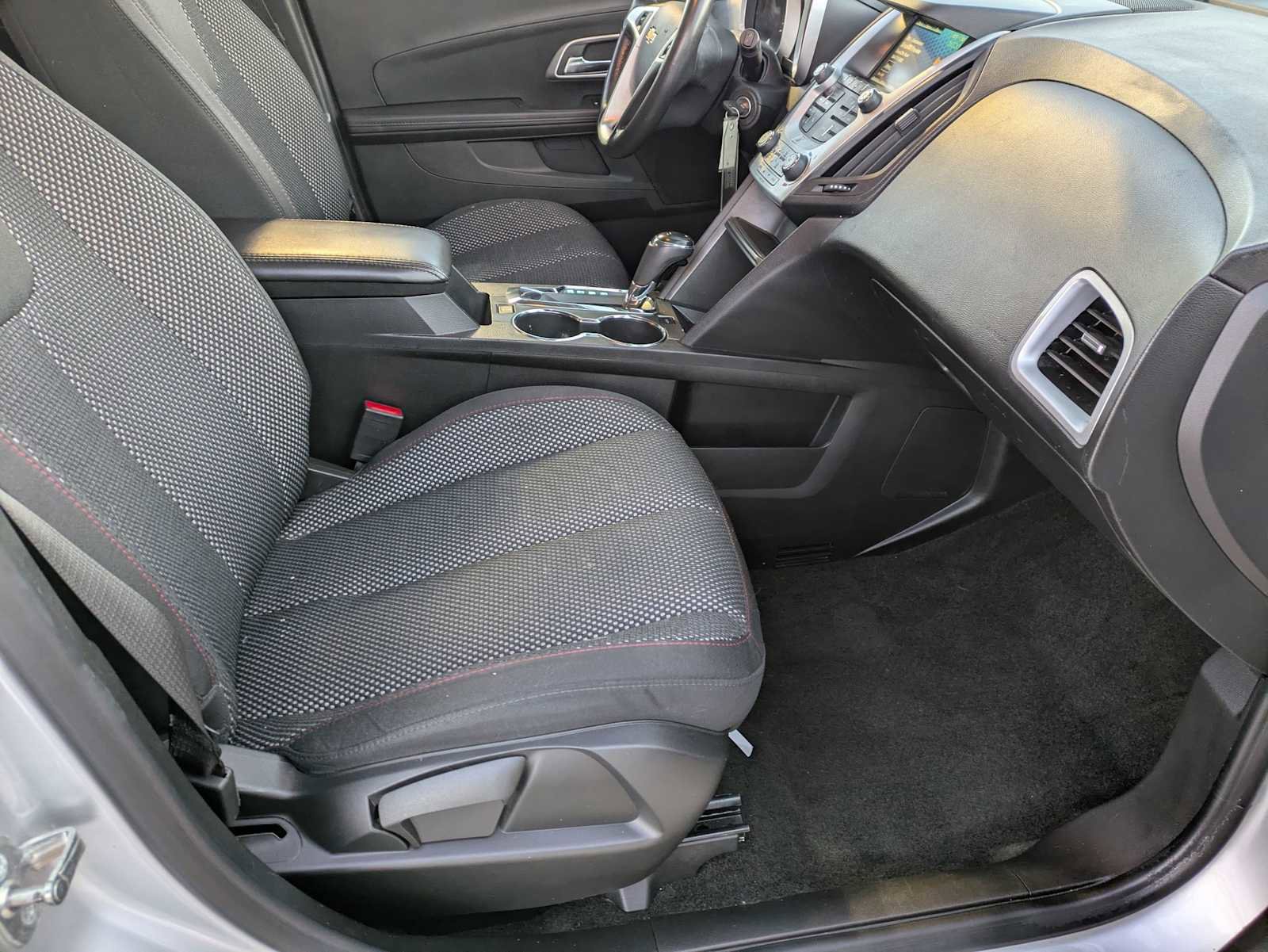 Used 2017 Chevrolet Equinox LT w/ Convenience Package image 20