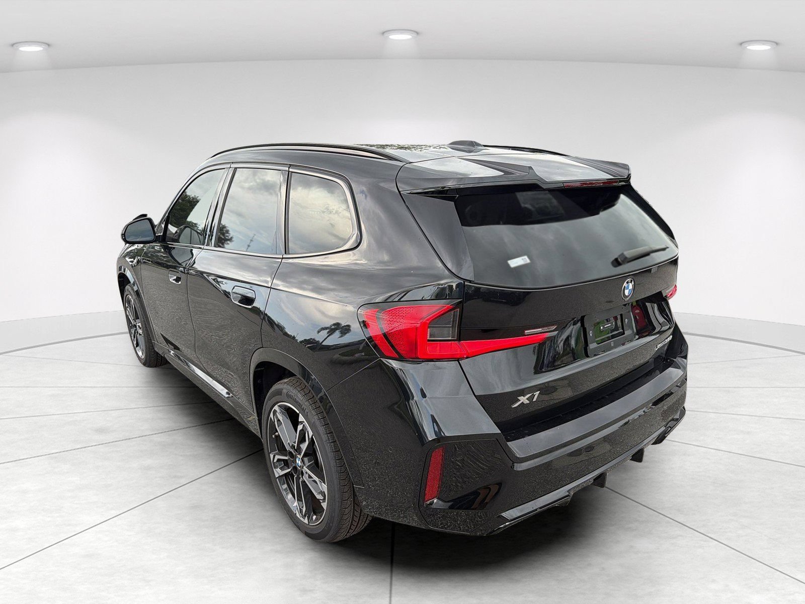 New 2026 BMW X1 xDrive28i w/ Technology Package AWD/4WD image 6
