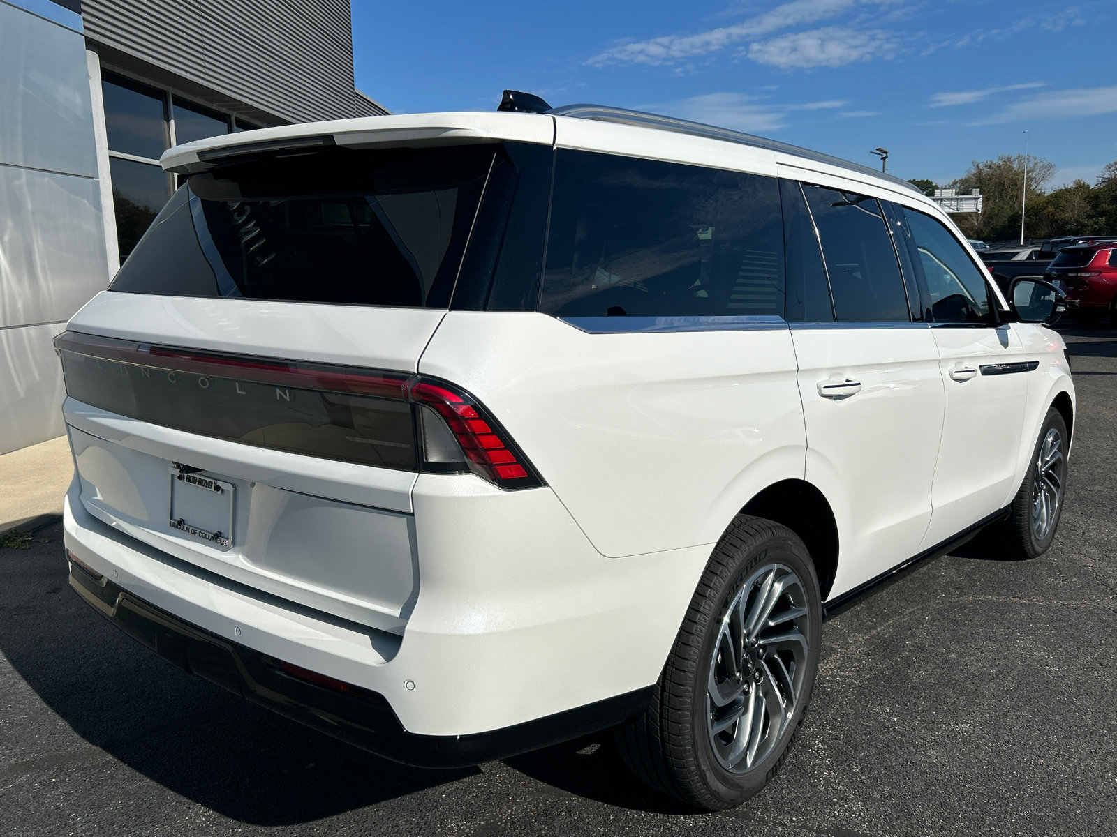 New 2026 Lincoln Navigator Reserve AWD/4WD image 7