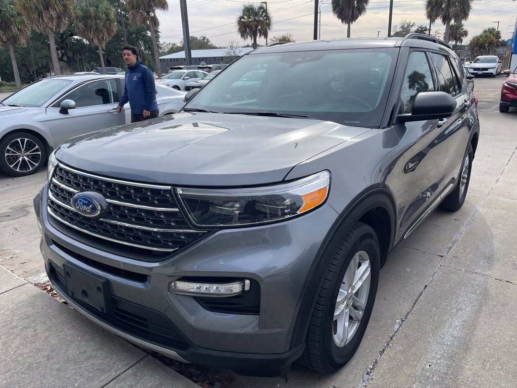 Used 2024 Ford Explorer XLT w/ Equipment Group 202A image 1