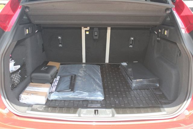 New 2025 Jaguar F-PACE R-Dynamic S image 12