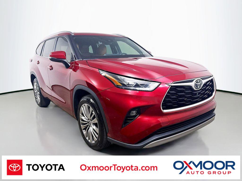 Used 2022 Toyota Highlander Platinum FWD image 1