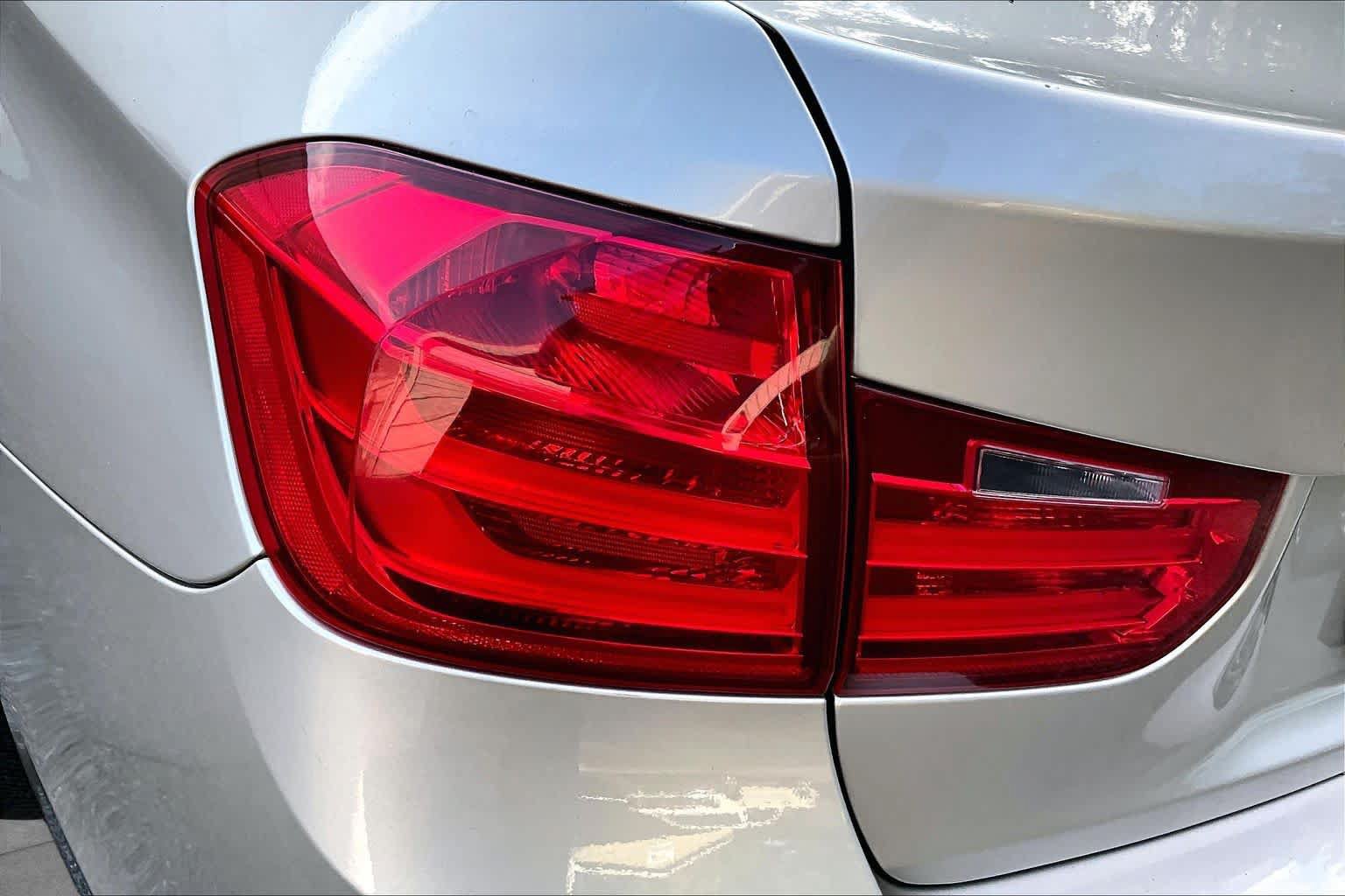 Used 2015 BMW 328i Sedan RWD image 29