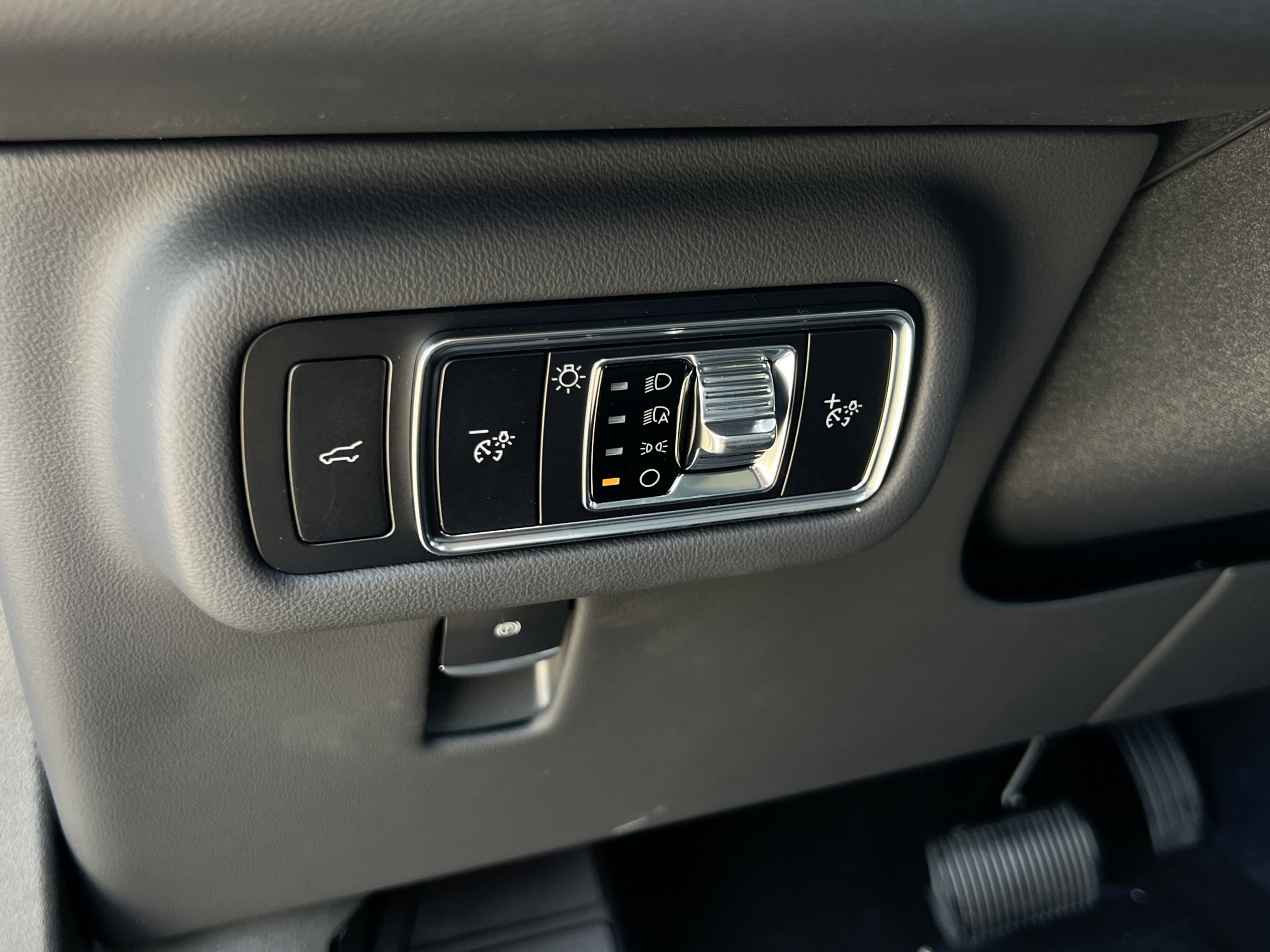 New 2026 Lincoln Nautilus Premier w/ Equipment Group 102A AWD/4WD image 17