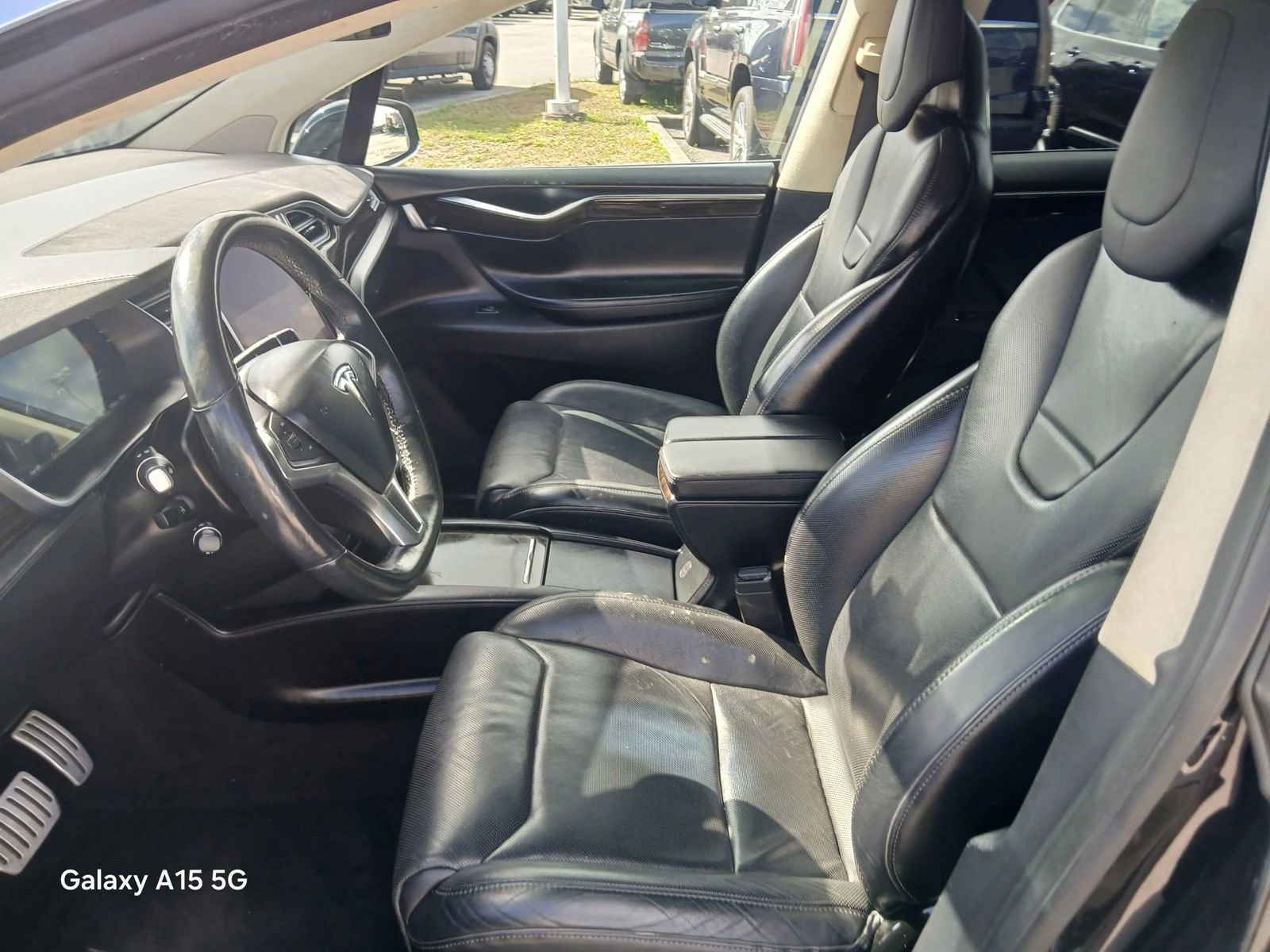 Used 2016 Tesla Model X Performance image 10