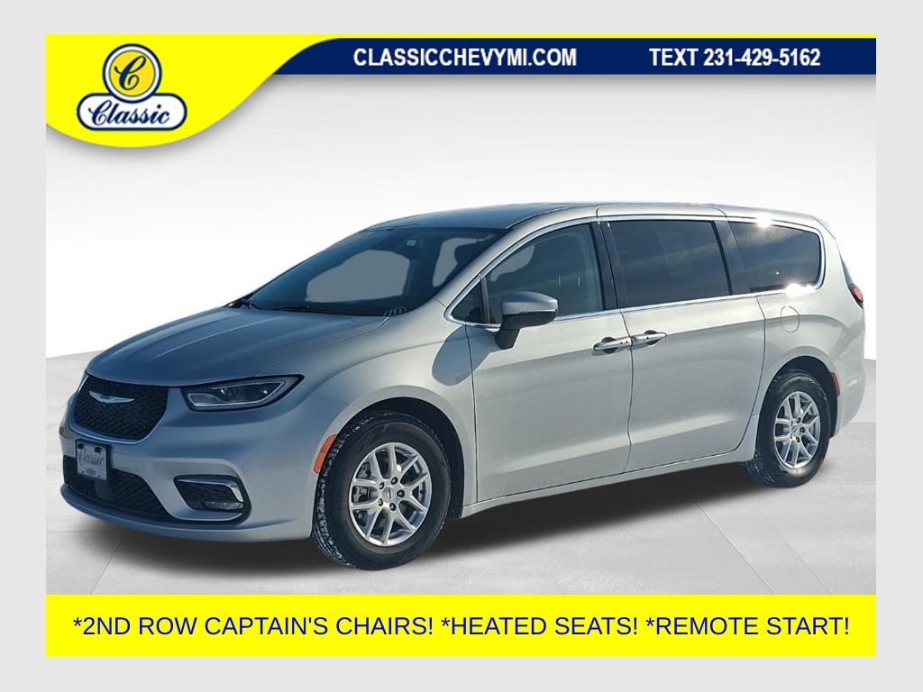 Used 2023 Chrysler Pacifica Touring-L image 1