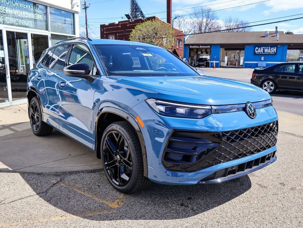 New 2026 Volkswagen Tiguan SE R-Line AWD/4WD image 7