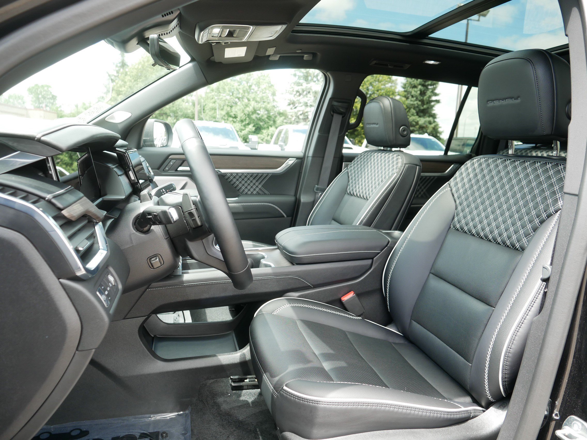 Used 2025 GMC Acadia Denali w/ Super Cruise Package AWD/4WD image 34