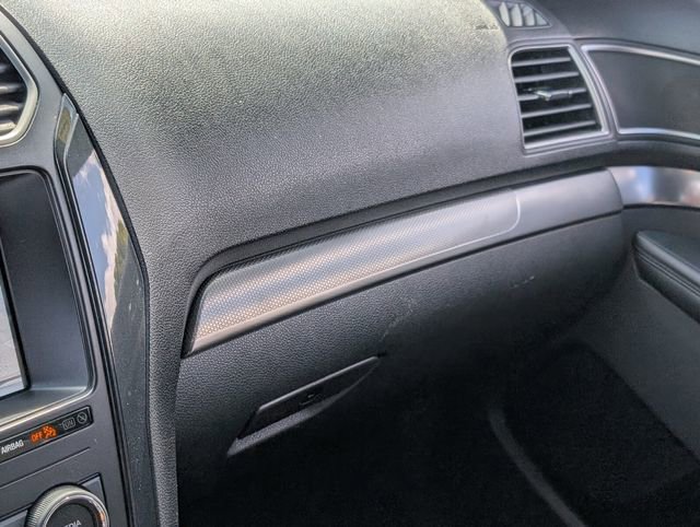 Used 2019 Ford Explorer XLT w/ Equipment Group 202A image 24