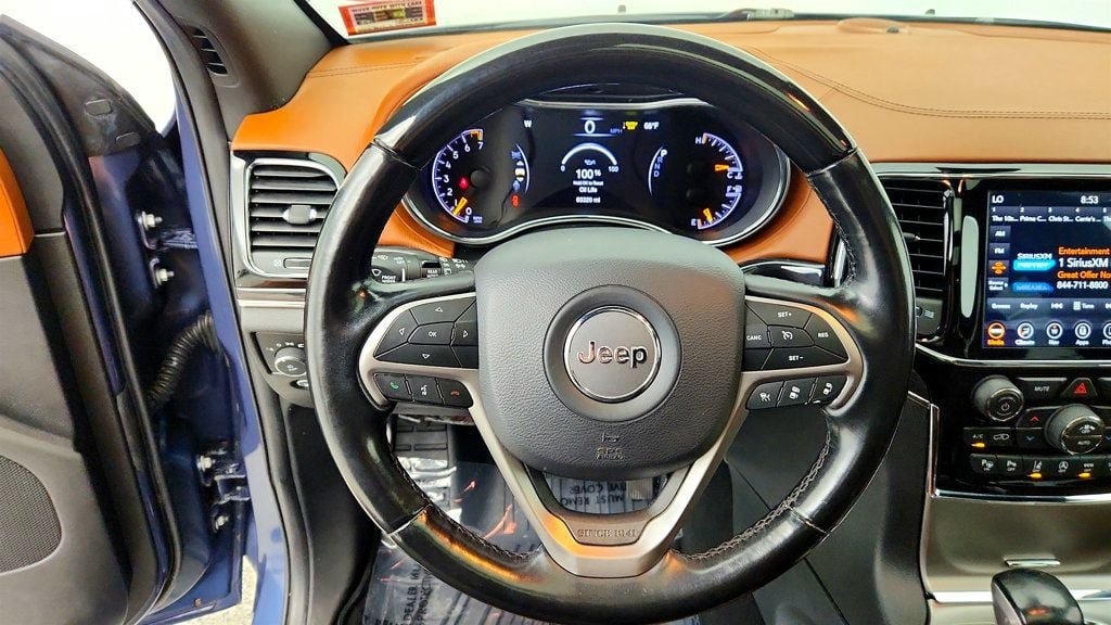 Used 2020 Jeep Grand Cherokee Overland AWD/4WD image 14