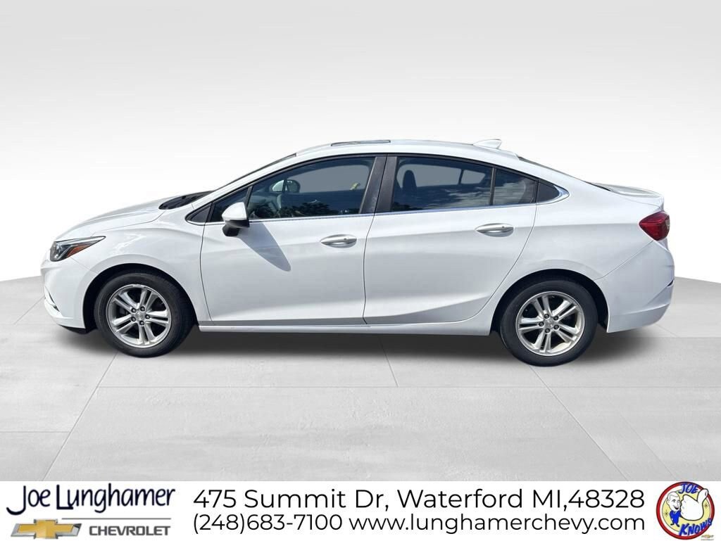 Used 2016 Chevrolet Cruze LT w/ Sun And Sound Package FWD image 7