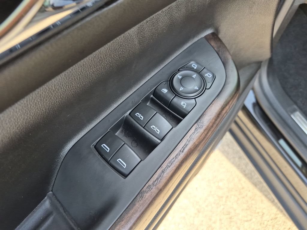 Used 2021 GMC Acadia Denali w/ Denali Technology Package FWD image 21