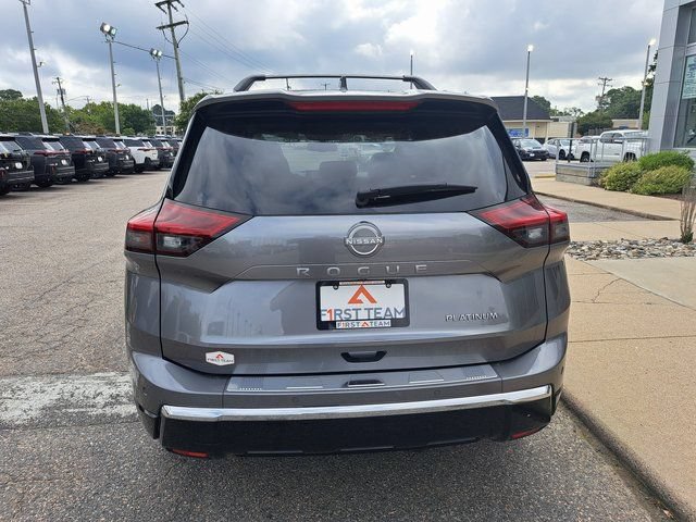 Used 2025 Nissan Rogue Platinum FWD image 5