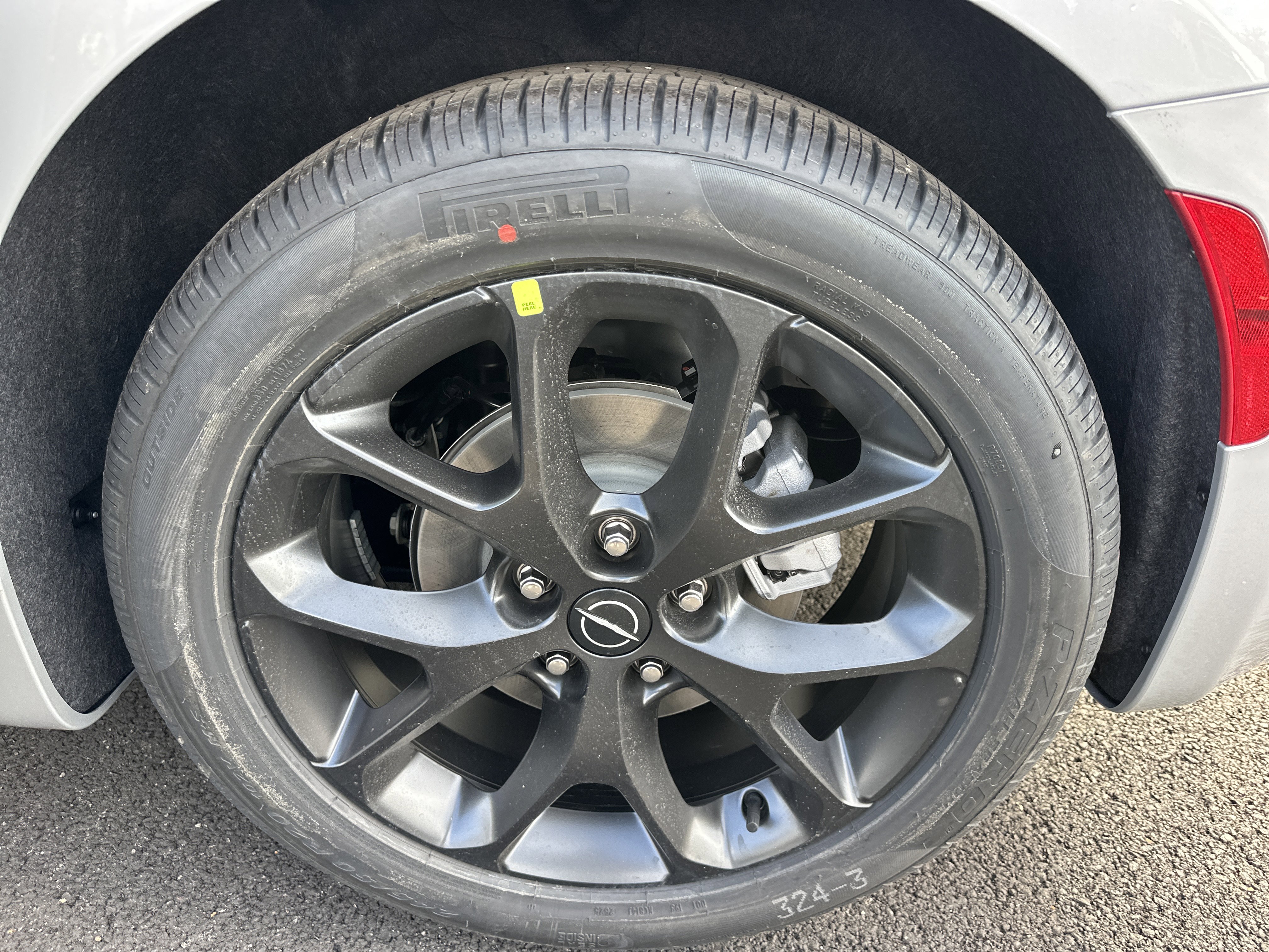 New 2026 Chrysler Pacifica Limited w/ Uconnect Theater Family Group image 35