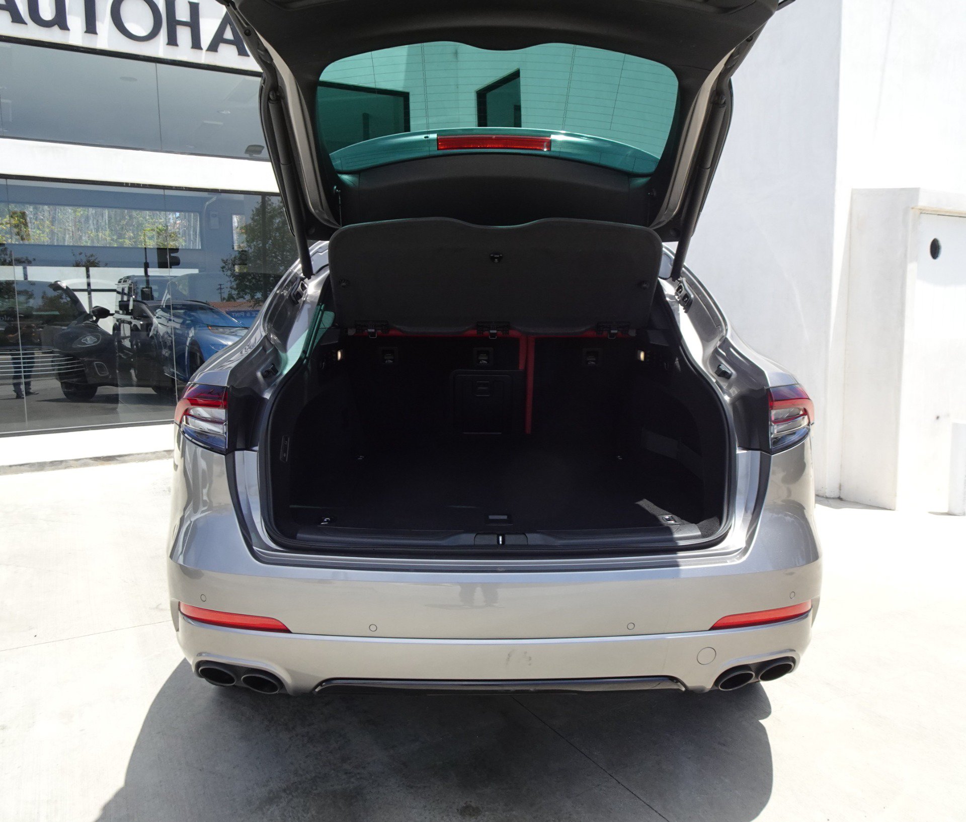Used 2022 Maserati Levante GT AWD/4WD image 6