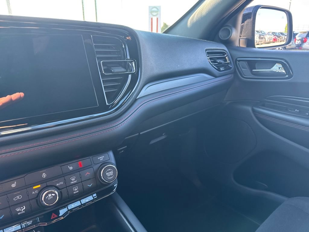 Used 2025 Dodge Durango GT AWD/4WD image 25