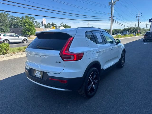 Used 2025 Volvo XC40 B5 Core AWD/4WD image 5