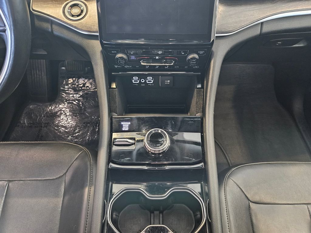 Used 2022 Jeep Grand Cherokee L Limited image 19