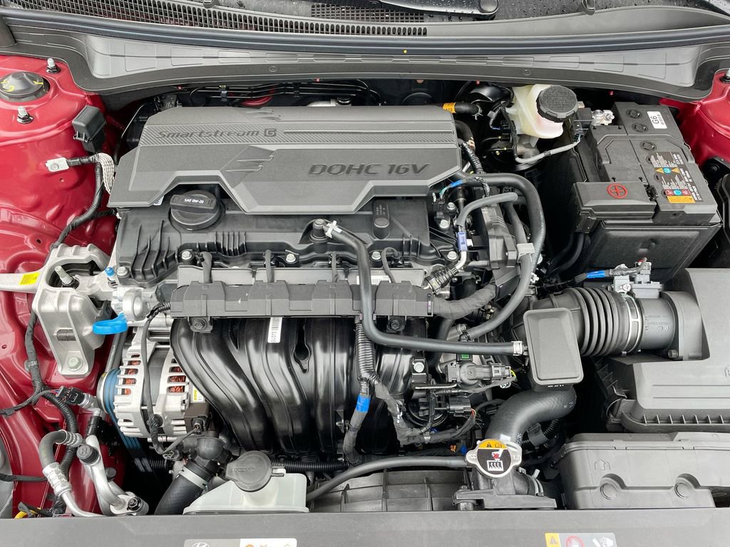 Used 2025 Hyundai Elantra Sport image 50