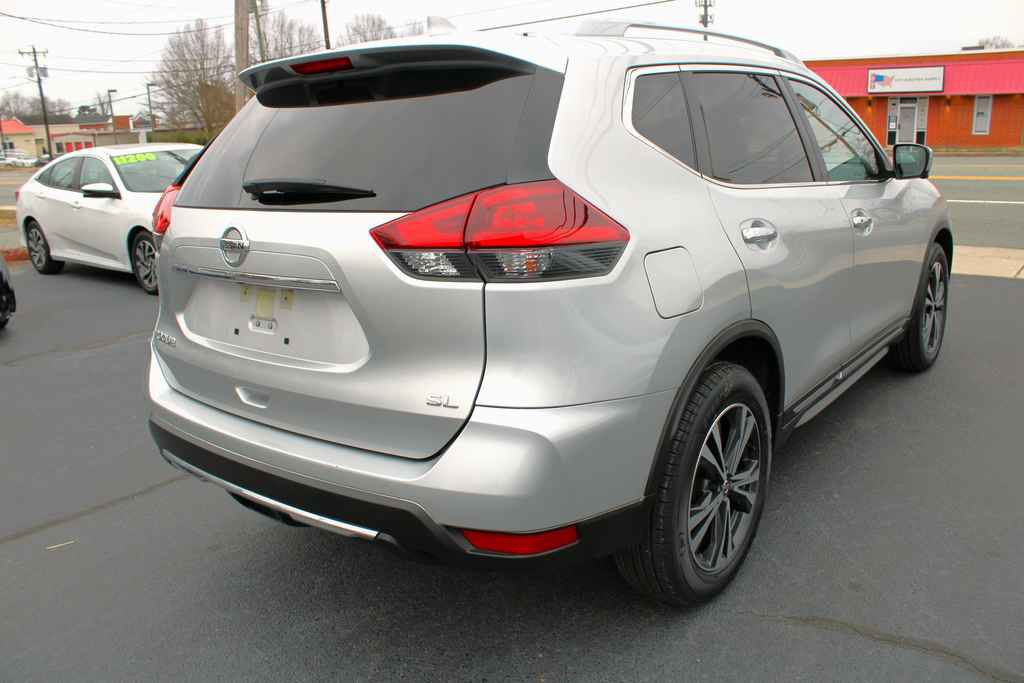 Used 2018 Nissan Rogue SL image 6