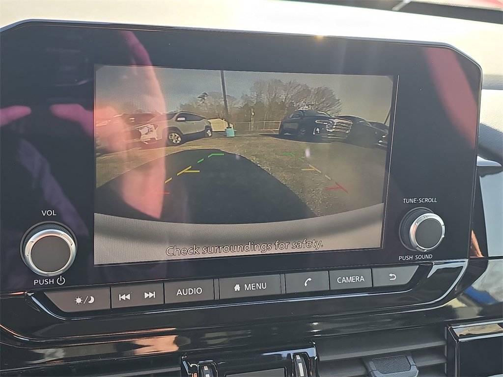 Certified 2024 Nissan Pathfinder SV image 23