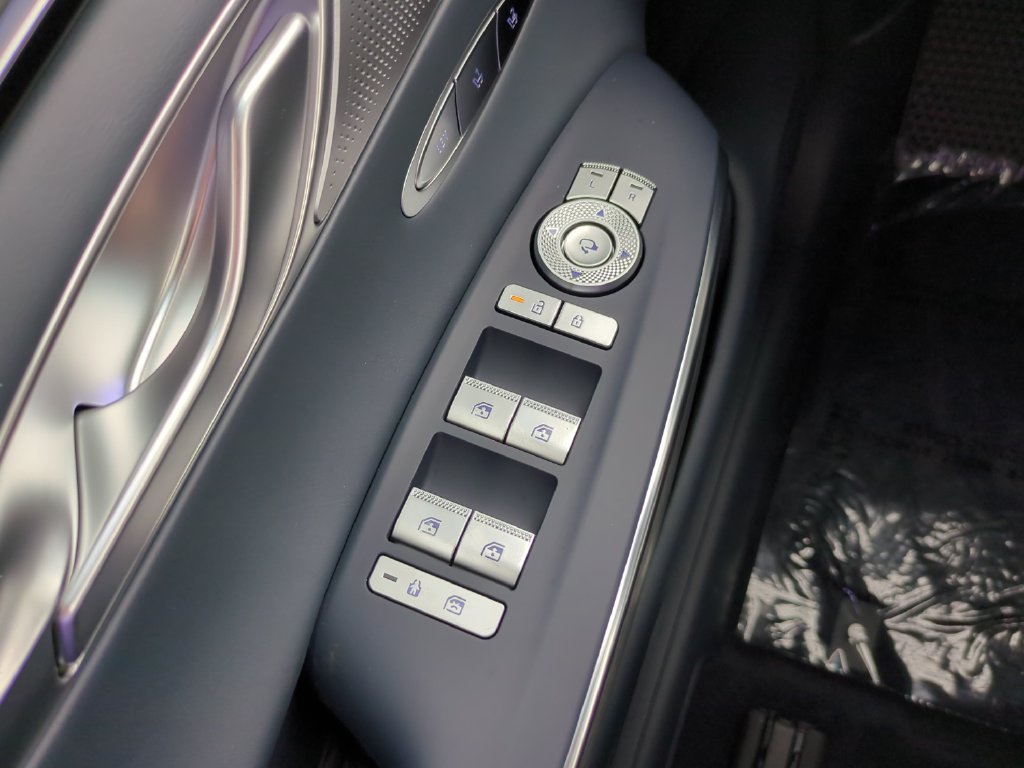 New 2026 Genesis GV70 2.5T Sport Prestige AWD/4WD image 19