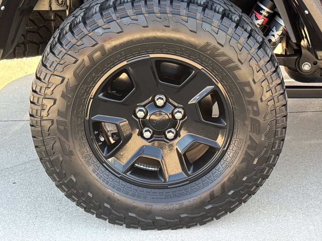 Used 2022 Jeep Gladiator Mojave w/ LED Lighting Group AWD/4WD image 10