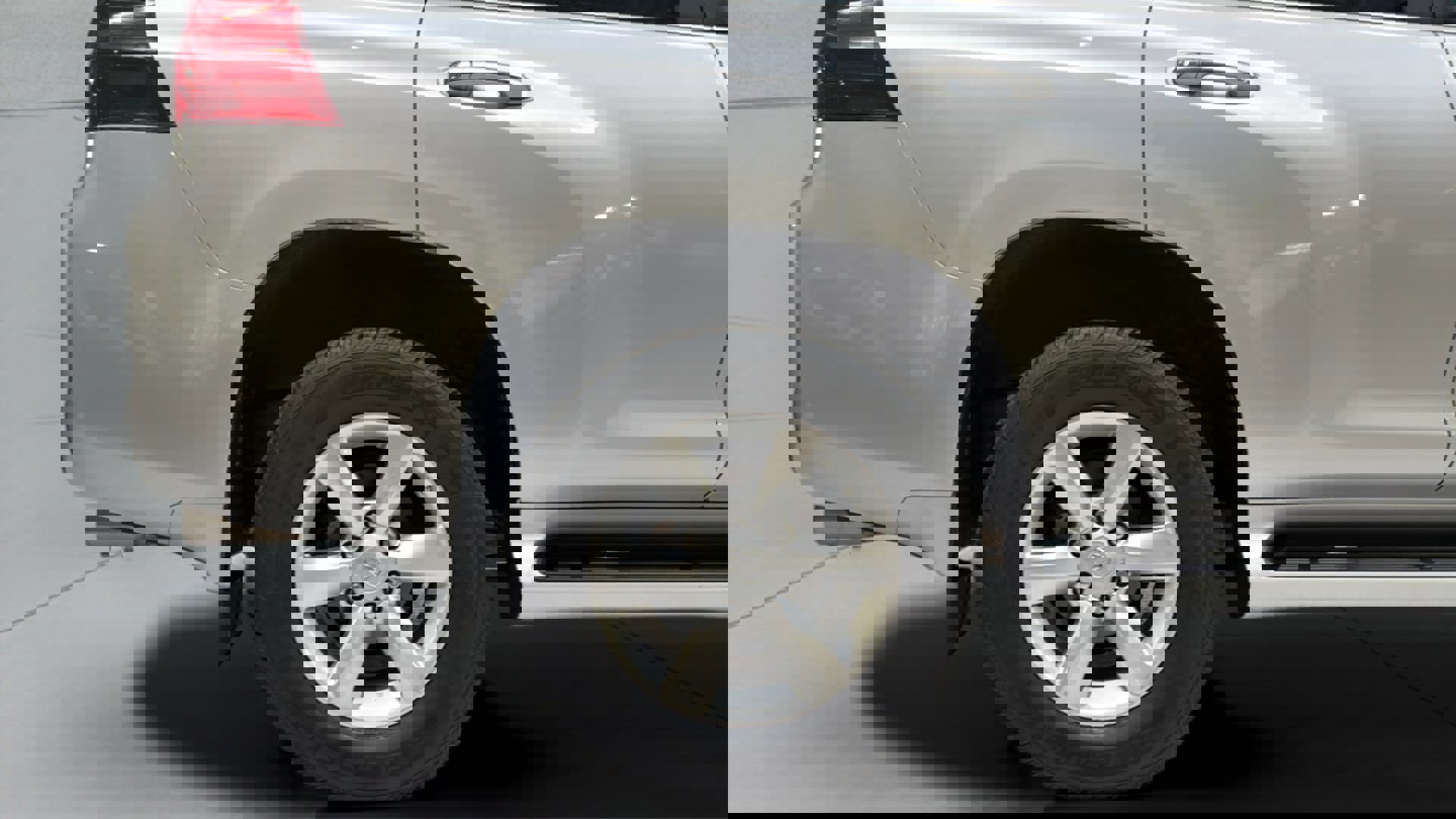 Used 2011 Lexus GX 460 w/ Comfort Plus Pkg image 34