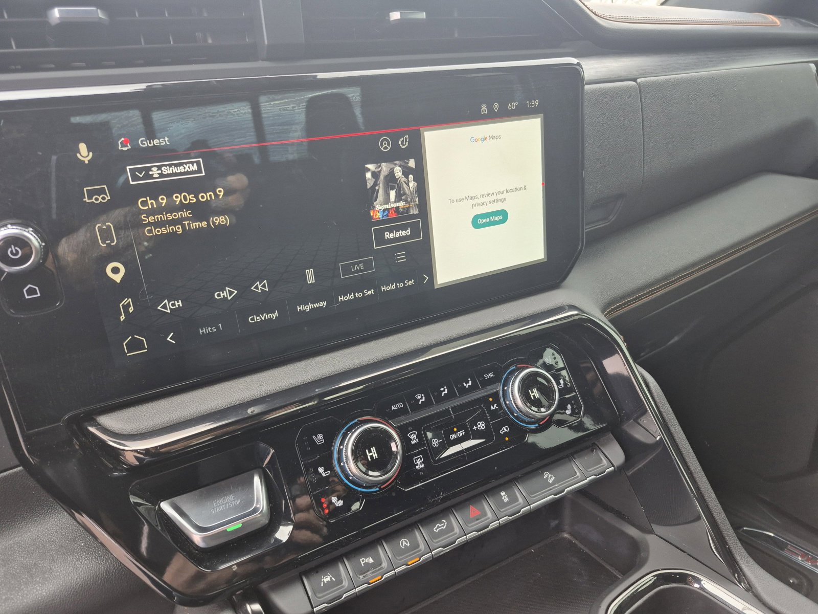 Used 2024 GMC Sierra 1500 AT4 w/ Technology Package image 11