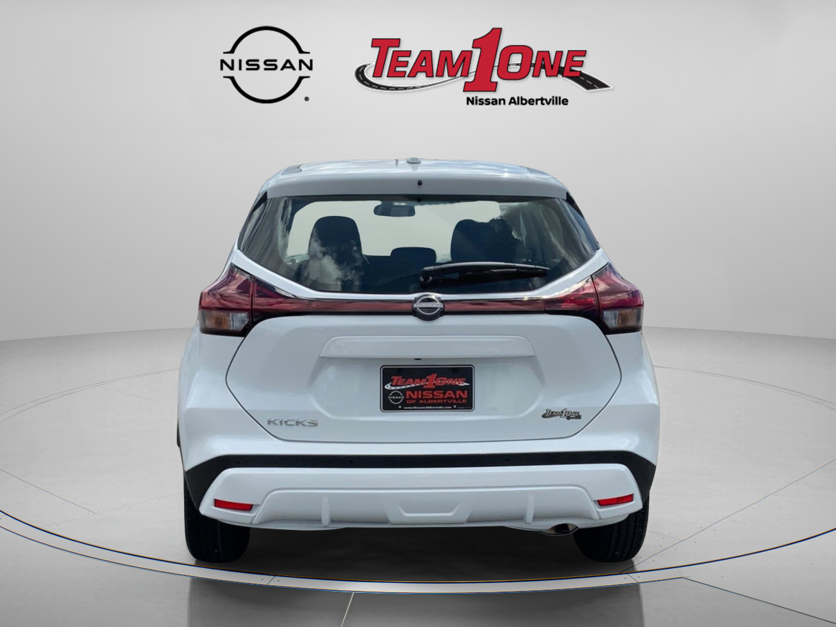 New 2025 Nissan Kicks Play S image 5