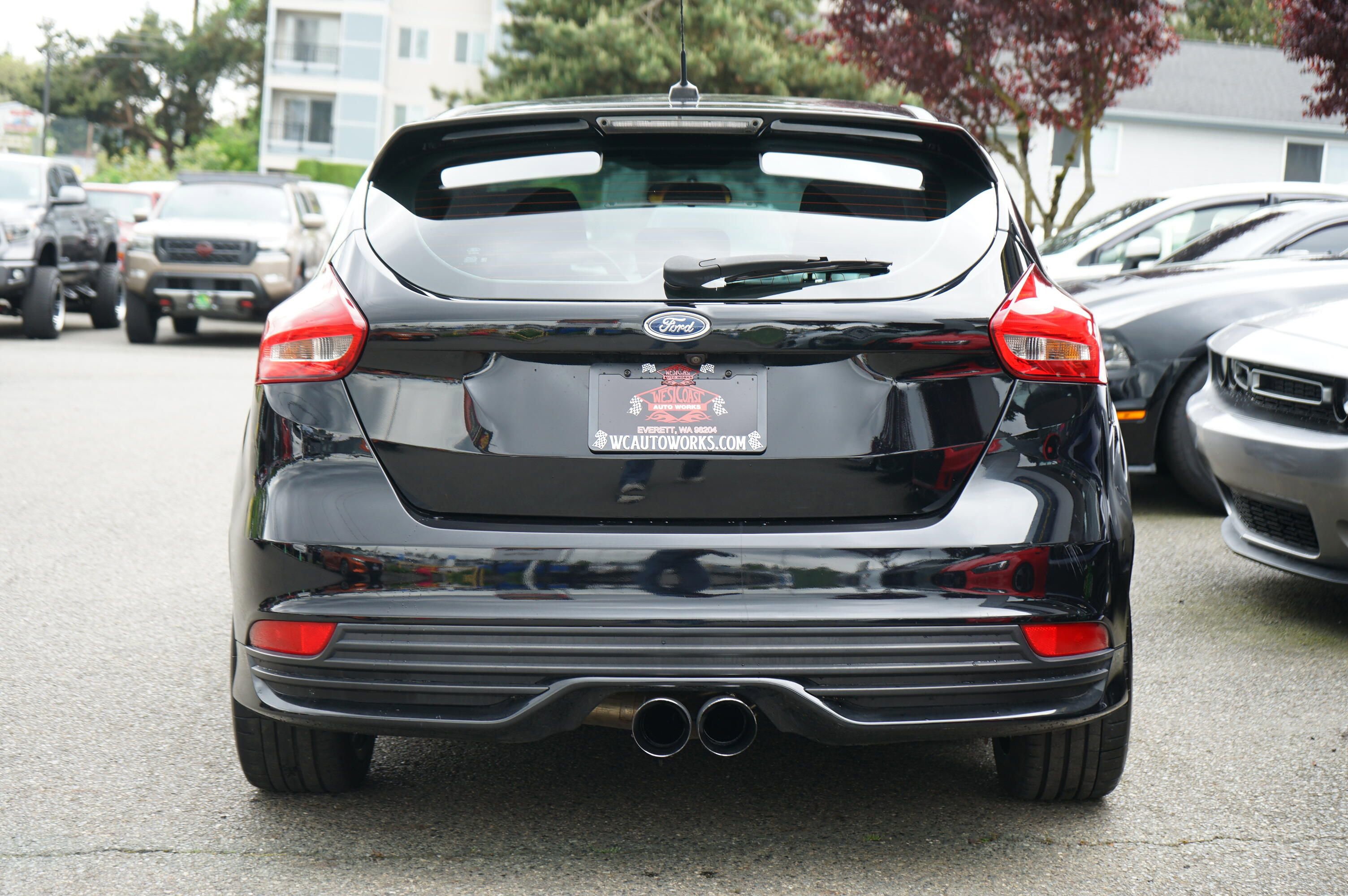Used 2018 Ford Focus ST FWD image 4