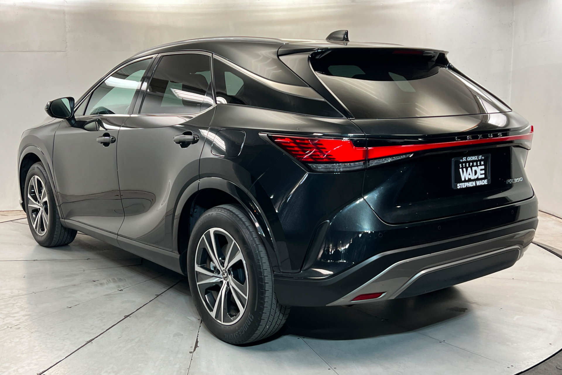 Used 2024 Lexus RX 350 Premium w/ Cold Area Package FWD image 3
