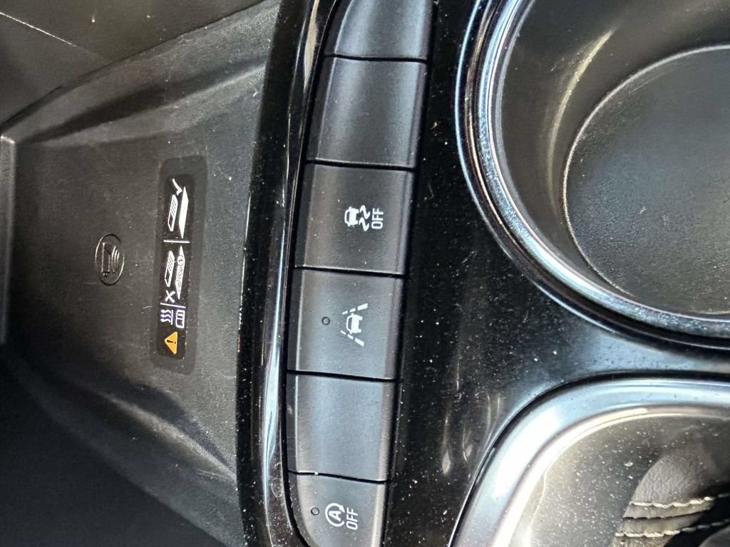 Used 2024 Buick Encore GX Sport Touring w/ Advanced Technology Package FWD image 18
