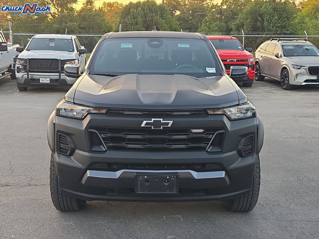 Used 2024 Chevrolet Colorado Trail Boss w/ Advanced Trailering Package AWD/4WD image 2
