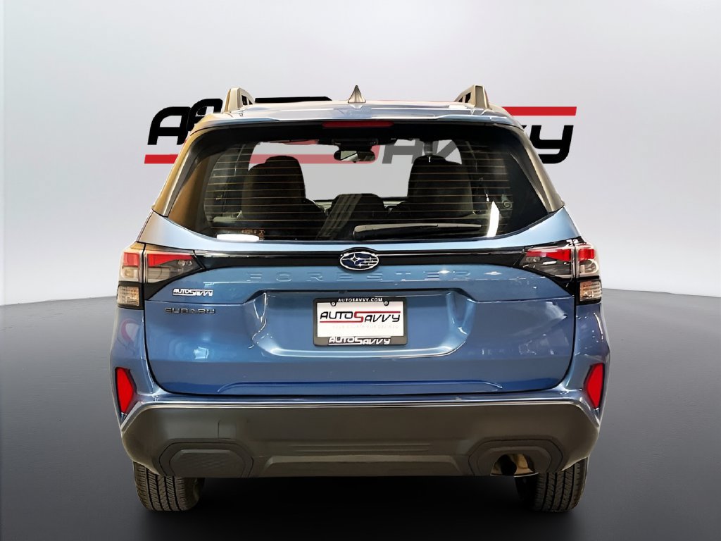Used 2025 Subaru Forester AWD/4WD image 6