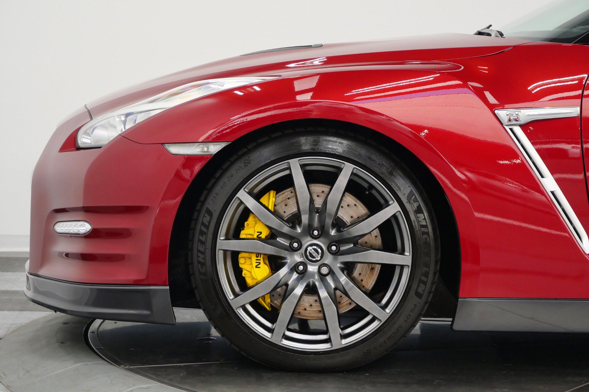 Used 2015 Nissan GT-R Premium AWD/4WD image 47