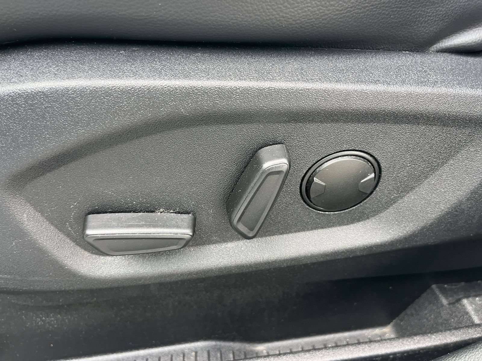 Used 2024 Ford Edge SEL AWD/4WD image 21