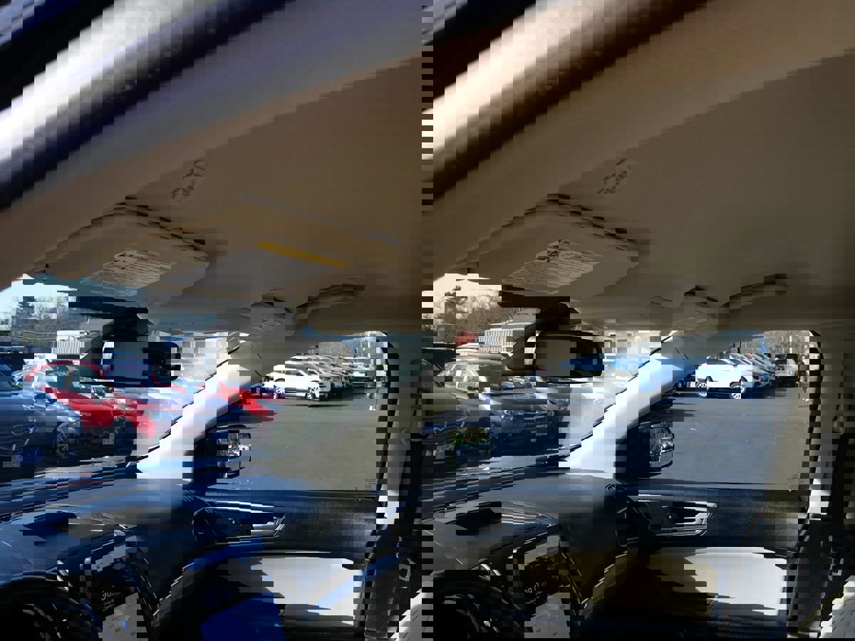 Used 2021 Ford Edge SEL w/ Cargo Accessory Package image 11