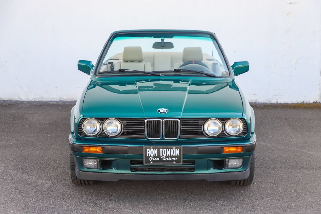 Used 1992 BMW 325i Convertible RWD image 7