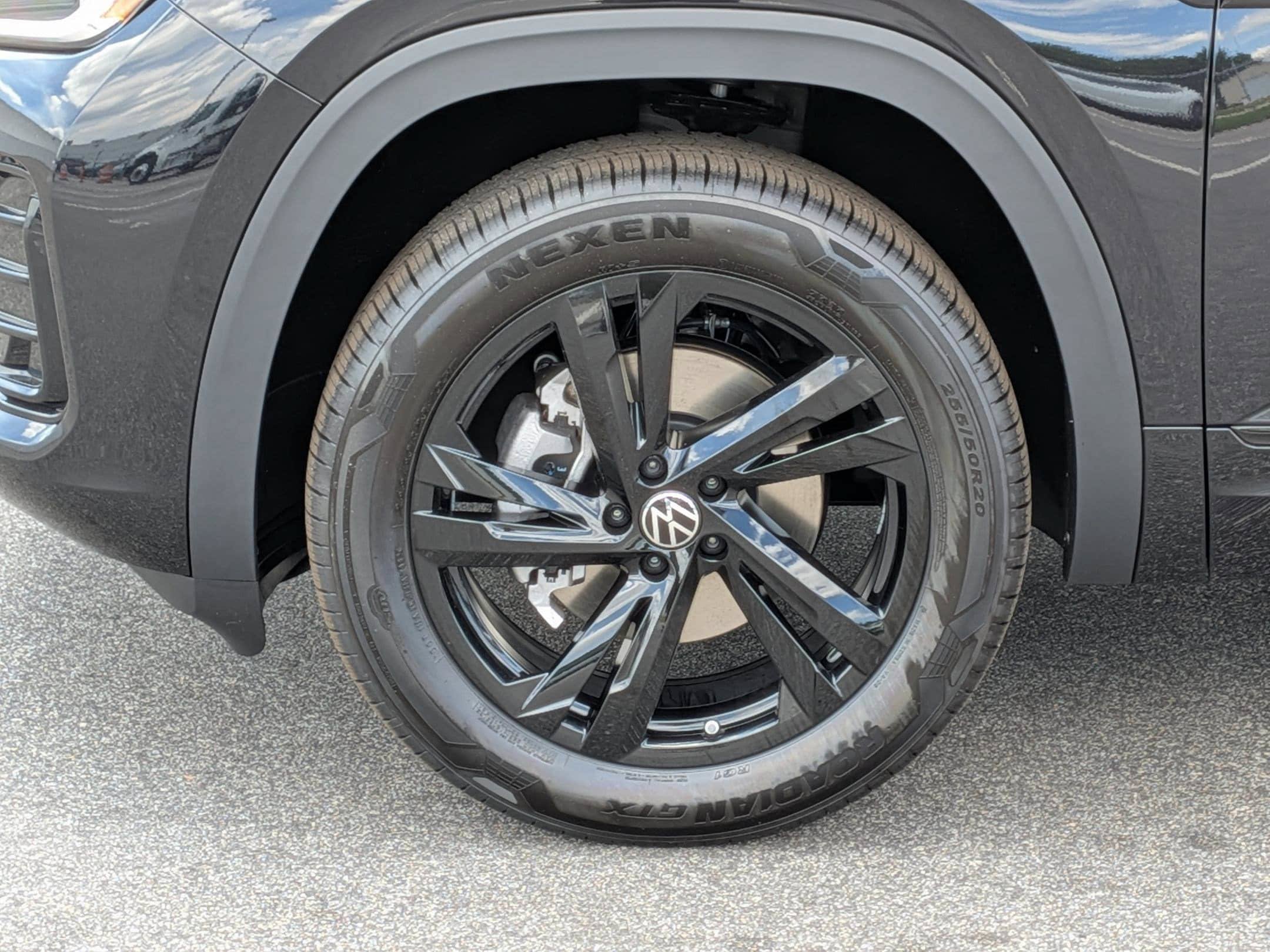 New 2026 Volkswagen Atlas Cross Sport SEL R-Line AWD/4WD image 10