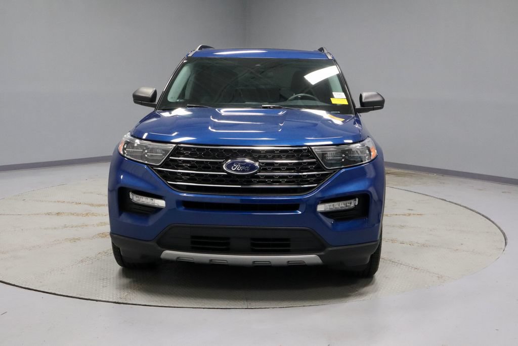 Used 2021 Ford Explorer XLT w/ Equipment Group 202A AWD/4WD image 6