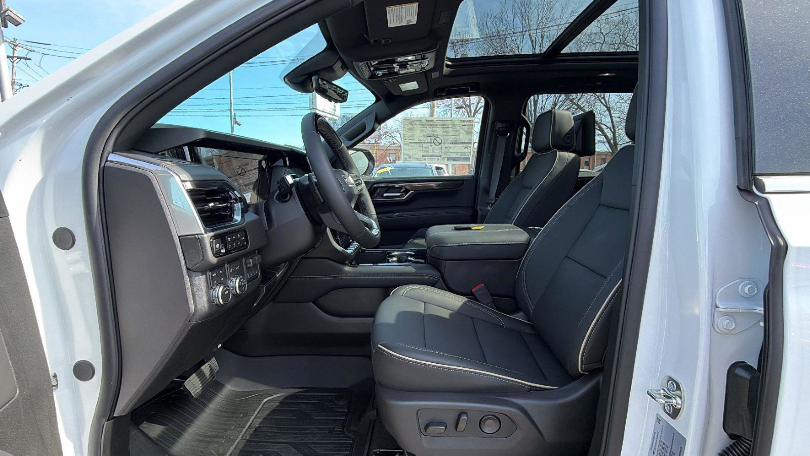 New 2026 GMC Yukon XL Elevation w/ Elevation Premium Package AWD/4WD image 16