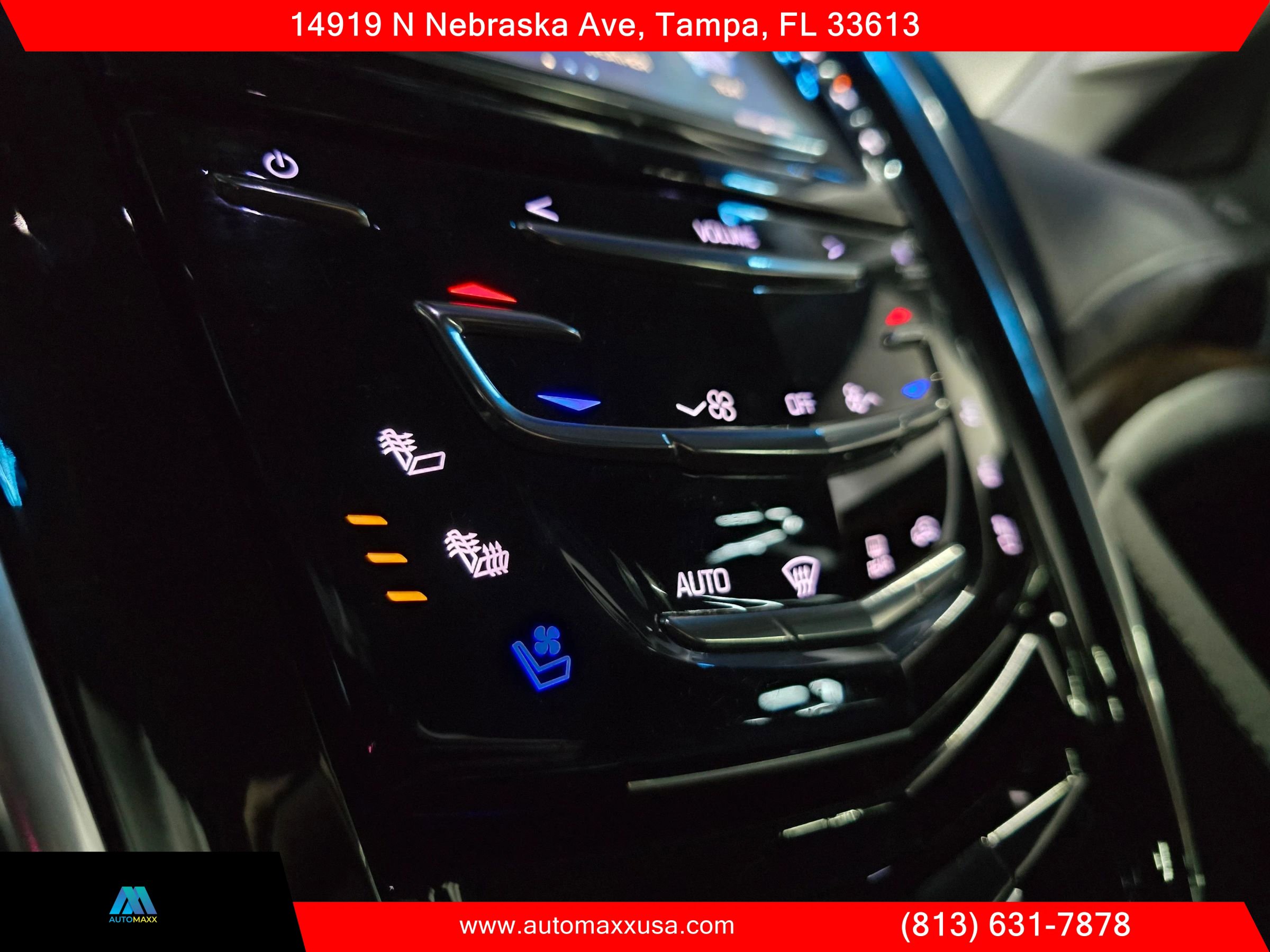 Used 2019 Cadillac Escalade Luxury w/ Escalade Sport Edition image 24