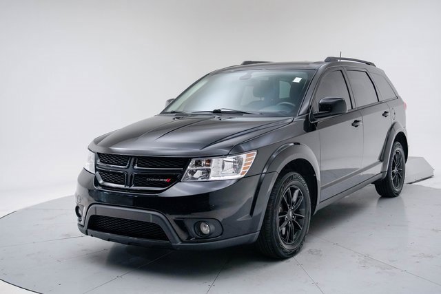 Used 2019 Dodge Journey SE w/ Blacktop Package
