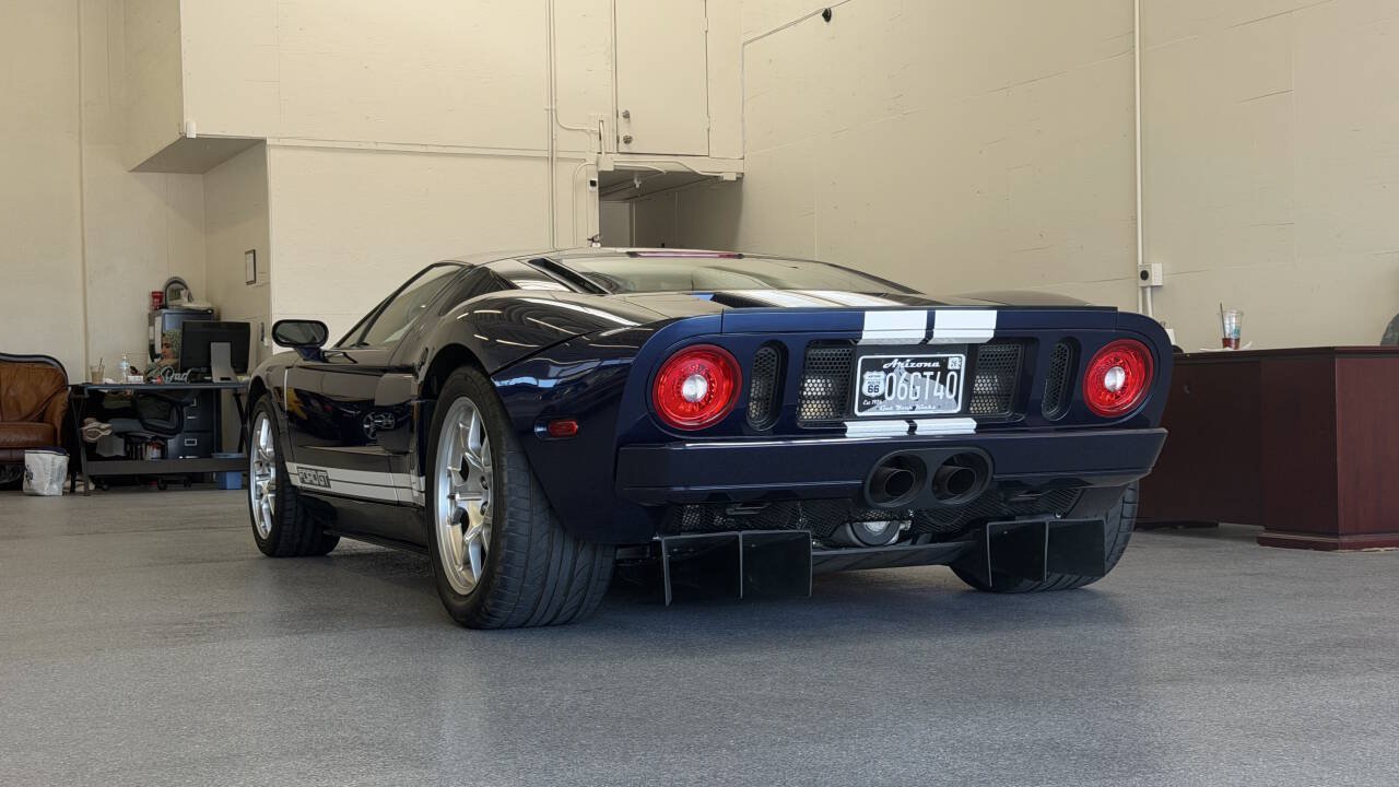 Used 2006 Ford GT RWD image 19